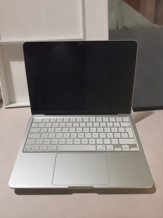 MacBook Neo A3404 Recondicionado (8GB RAM / 256GB)
