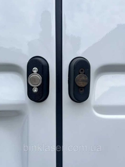 Магніти для задніх дверей Mercedes Sprinter/LT 95-06  (3D друк) ПАРА