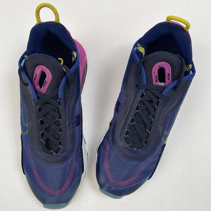 Продам оригинал женские кроссовки Nike W Air Max 2090 bleu vide/chrome