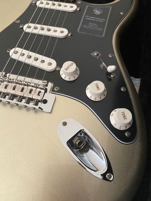 Fender 75th Anniversary Stratocaster - Diamond Anniversary + Hardcase