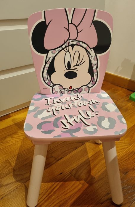 Mesa Minnie e 2 cadeiras