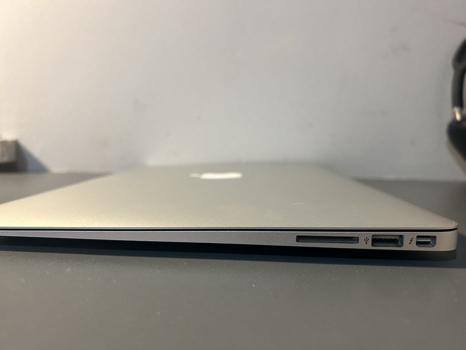 MacBook Air 13 dobry stan, gotowy do pracy