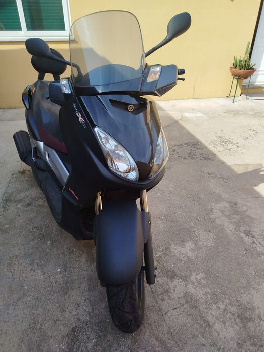 Yamaha X Max 250