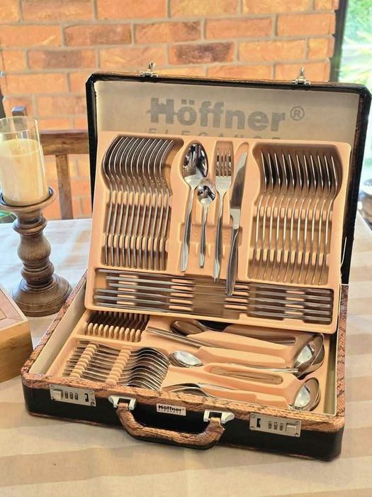 Zestaw sztućców 72 elementy w eleganckiej walizce wzor skóry węża