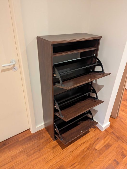 Sapateira IKEA BRUSALI – castanho escuro -
