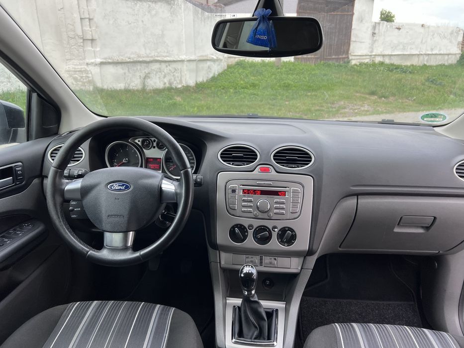 Продам авто Ford Focus 2008
