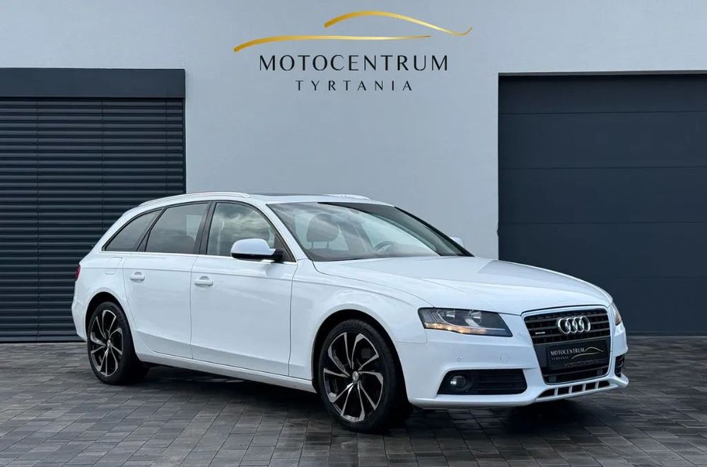 Audi A4 Avant Quattro! Czujniki parkowania przód tył! Tempomat! Nawigacja! Panorama!