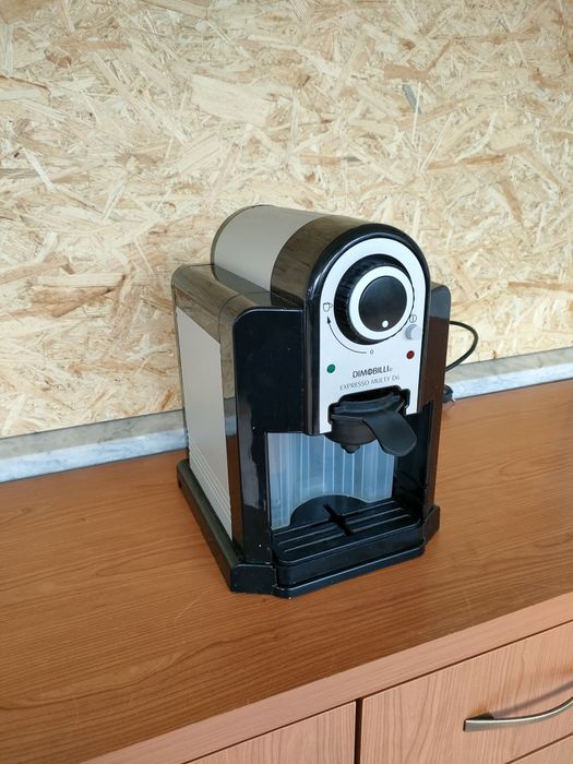 Máquina de café pouco uso