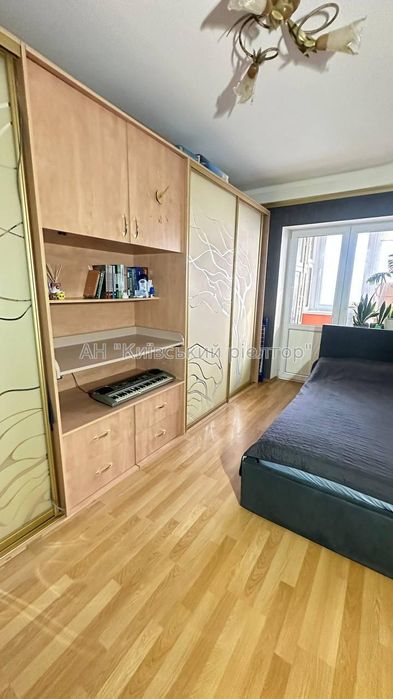 Продам чудову квартиру з ремонтом, метро Лісова. Ореста Левицького 20