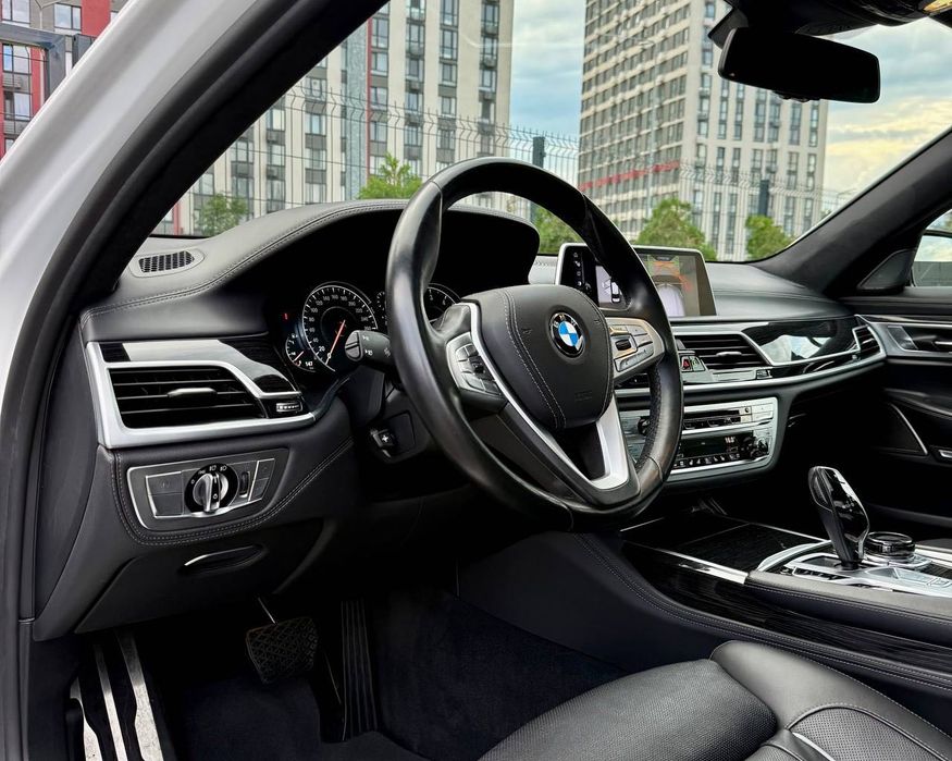 Продаж BMW 750LI