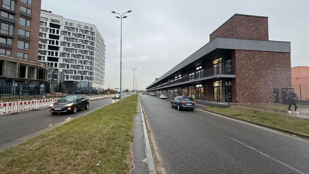 Оренда магазинів від 50м2 до 330м2 біля ТРЦ LAVINA MALL, пр. Палладіна