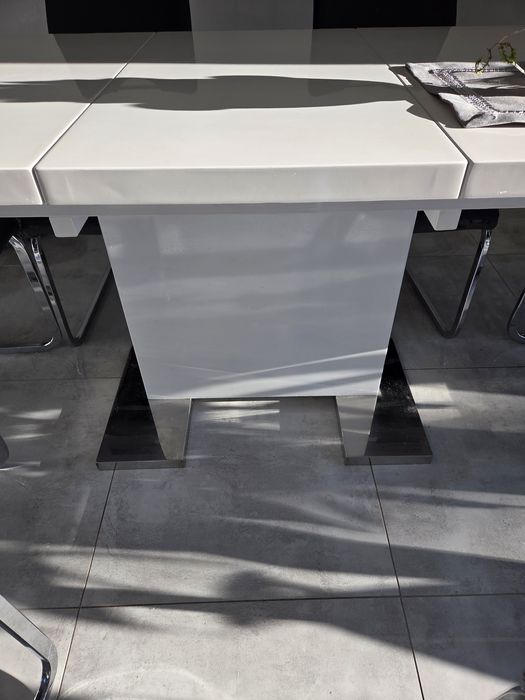 Stół biały połysk plus 6 krzeseł