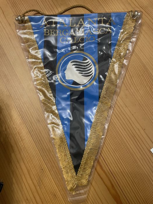 Galhardetes de varios clubes