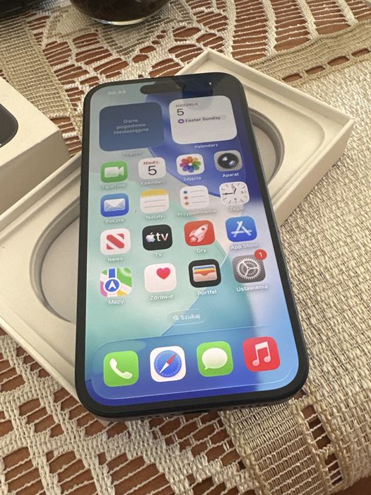 Iphone 16 128 gb kolor czarny stan idealny