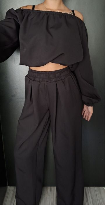 Komplet czarny dresowy