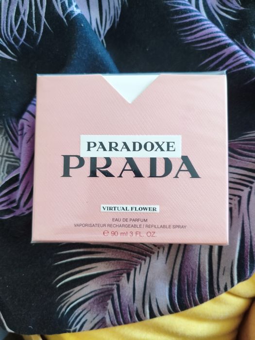 Prada virtual flower