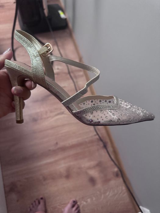 Szpilki szampańskie zdobione