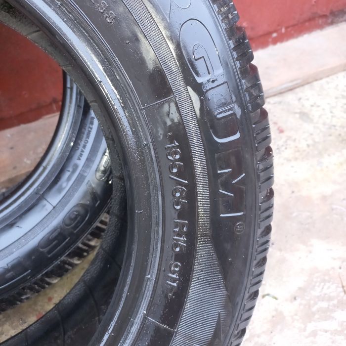 Продам шини 195 65 15.