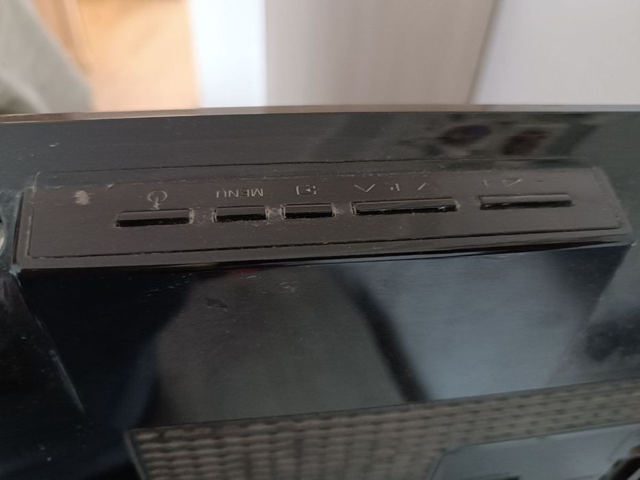 Телевізор Sharp LC-32LS220E