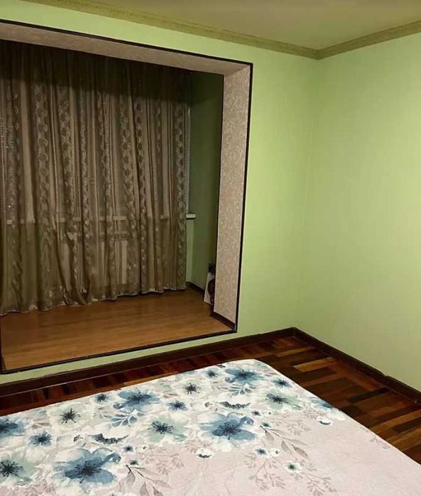 Продам большую 3к квартиру 70м2 метро Спортивная Метростроителей Серт