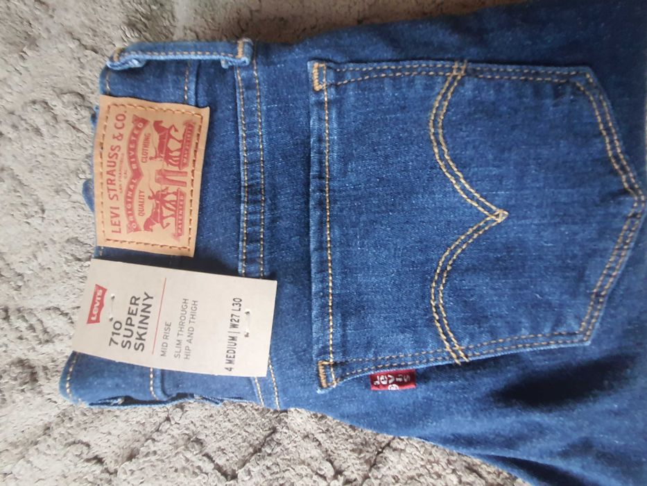 Джинси жіночі  скіни Levis