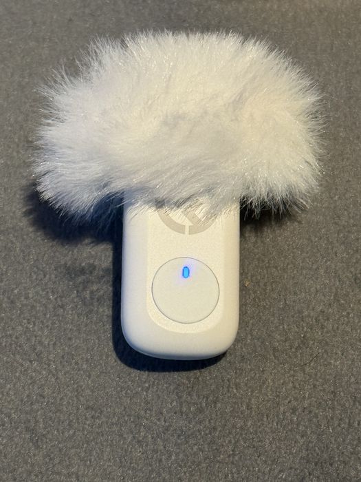 Mini microfone sem fio Hollyland Lark A1 Combo Branco,  para iPhone e Android. (2 TX + USB-C RX + Lightning RX + Estojo de Carregamento).