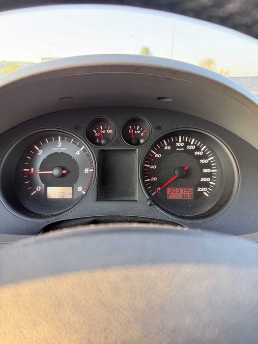 SEAT IBIZA 1.4 TDI - COMO NOVO