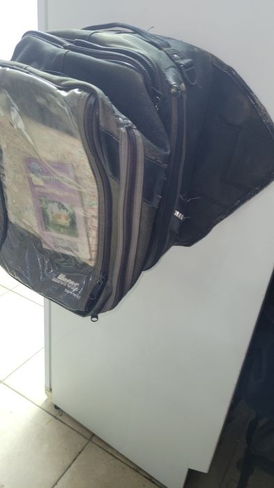 Мотосумка на бак мотоцикла з магнітними утримувачами