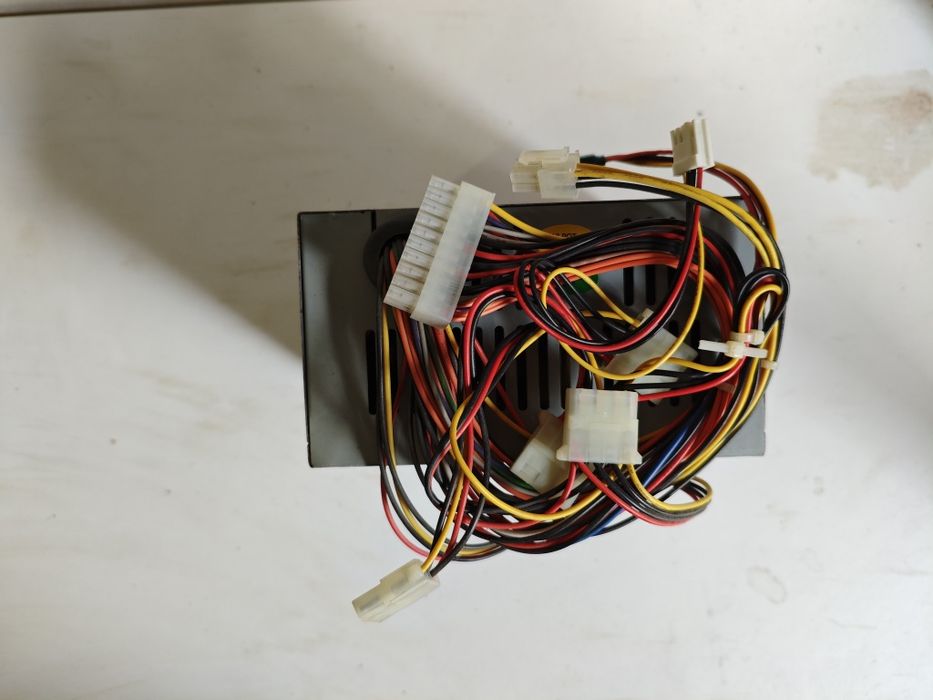 Блок живлення JNC 300ATX-P4 та Delux KYP-450 ATX