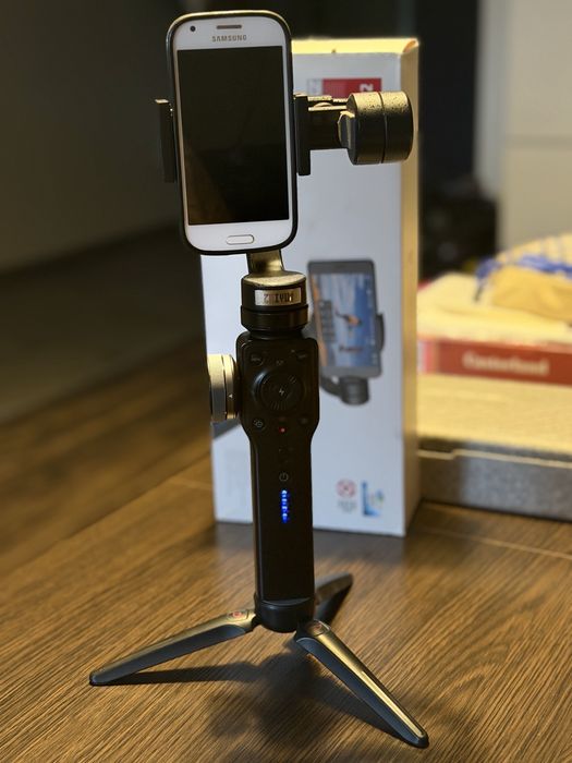 Gimbal Zhiyun Smooth 4