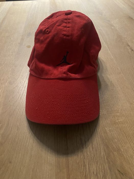 Czapka z daszkiem Jordan czerwona