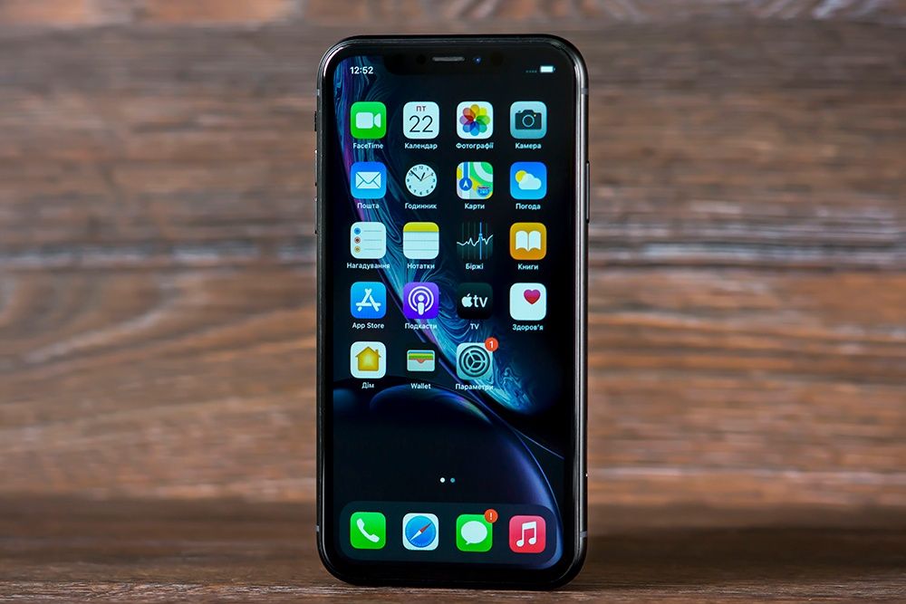 Apple iPhone XR 64/128/256 GB Black White Red Neverlock 175$