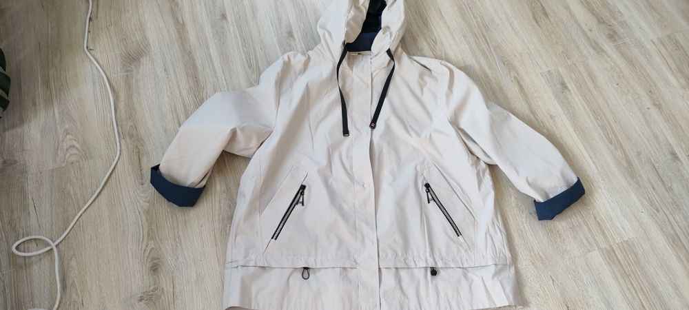 Kurtka damska przeciwdeszczowa duza