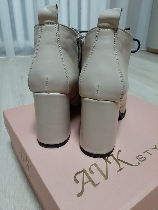 Черевики шкіряні, ботинки, ботильоны, кожа, каблук, деми, зима