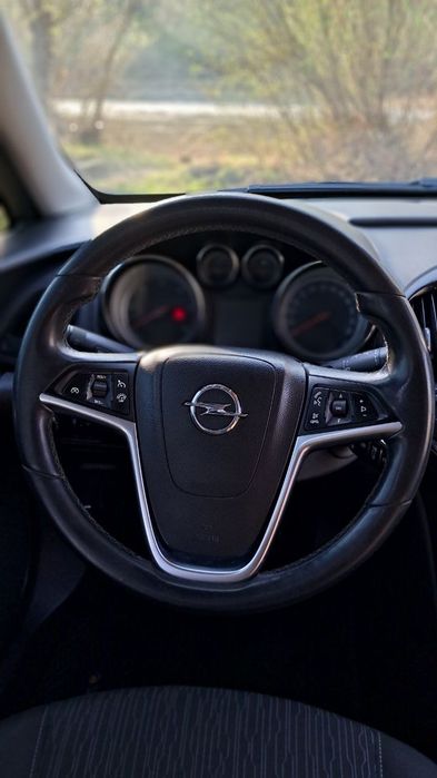 Opel Astra J Sports Tourer 1.7 CDTI