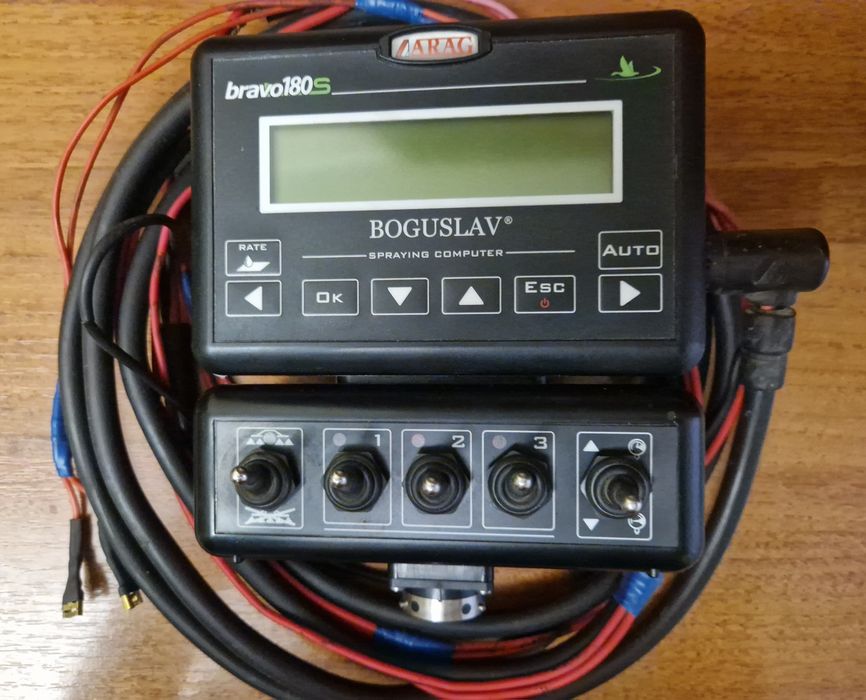 Причіпний  оприскувач "Кронос"