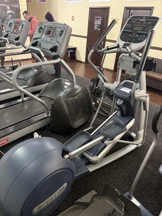 Эллиптический тренажер Precor EFX 835 P30 Орбитрек