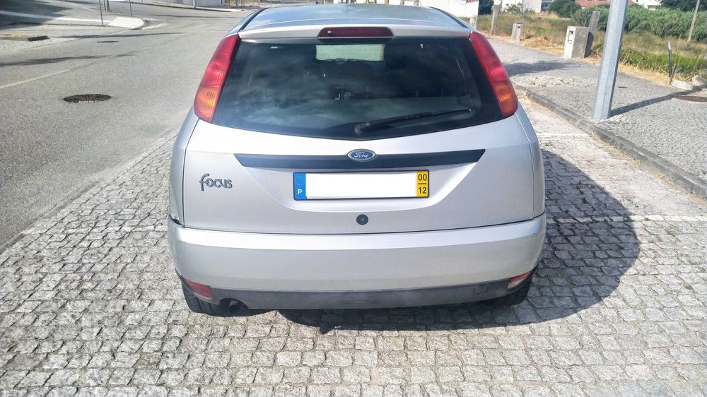 Ford Focus 1.4i 16v Ambiente