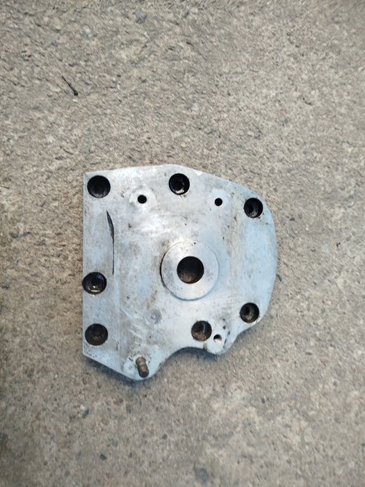 Продам переходну пліту під жигулівську коробку на Москвич ціна 800 гр