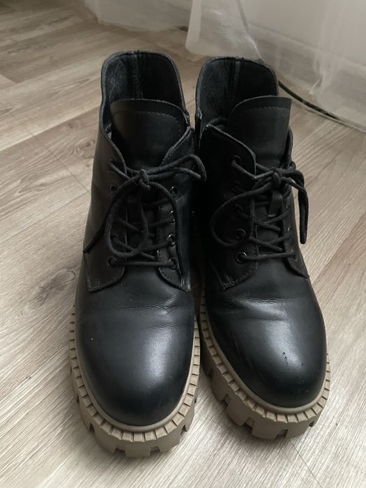 Жіночі зимові черевики, 39 розмір