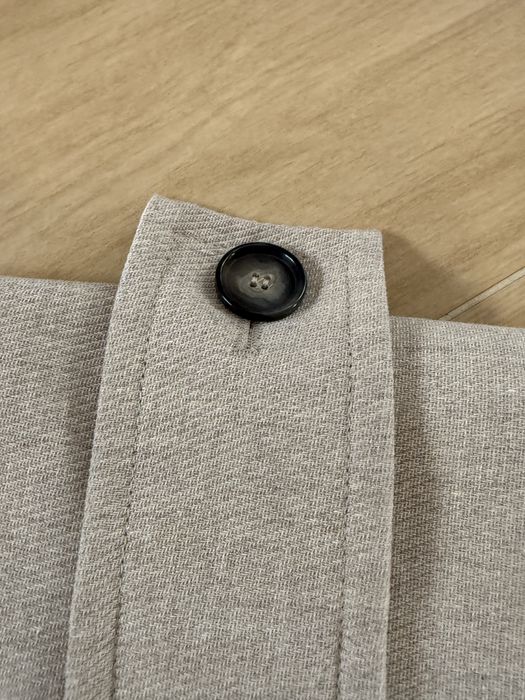 Beżowy lekki płaszcz damski 38 Lavard