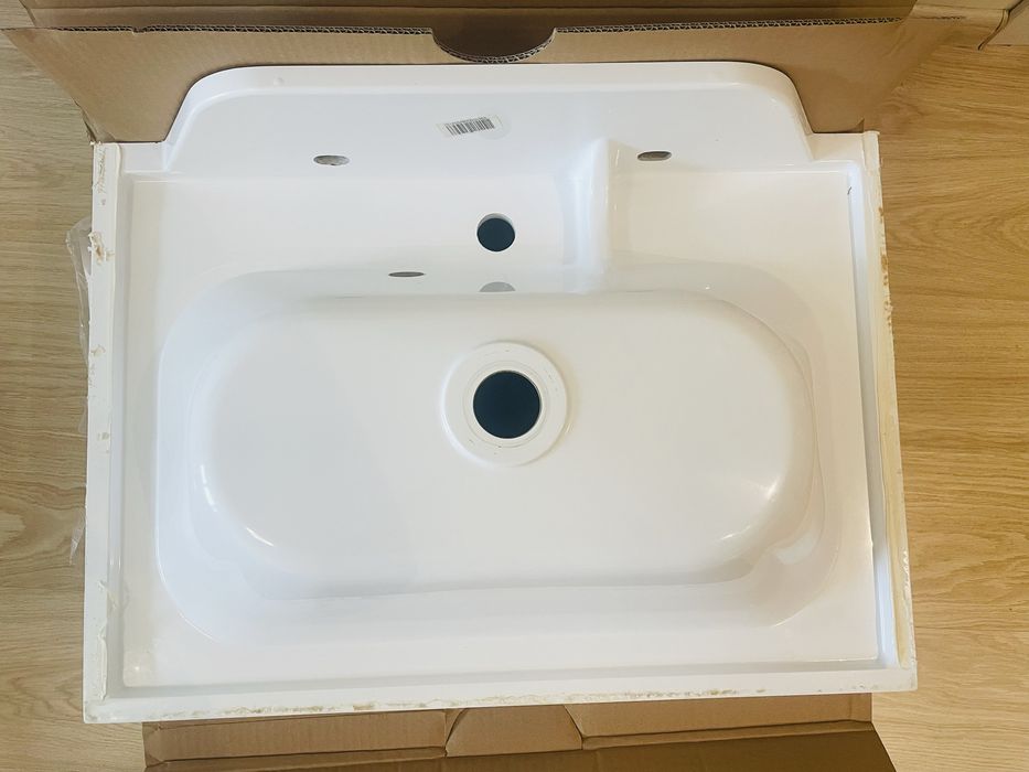 Умывальник Ravak 700x500 мм