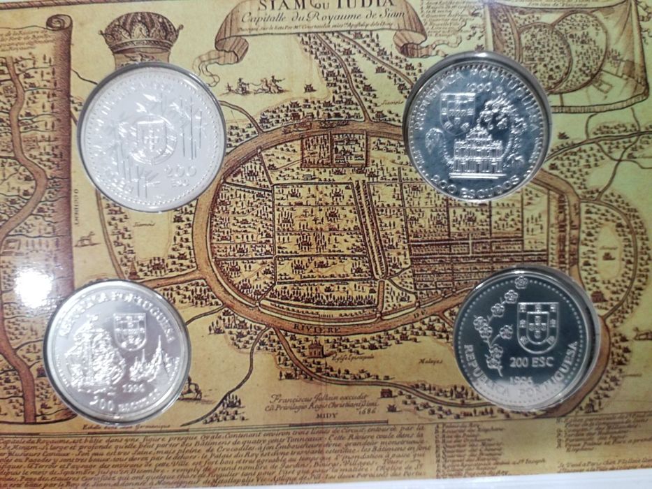 Moedas antigas em prata portuguesas.