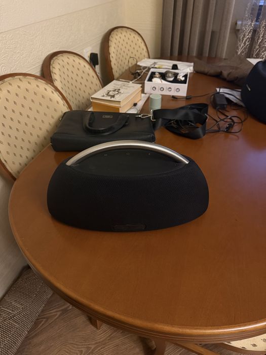 Продам колонку Harmon Kardon Go+play 2