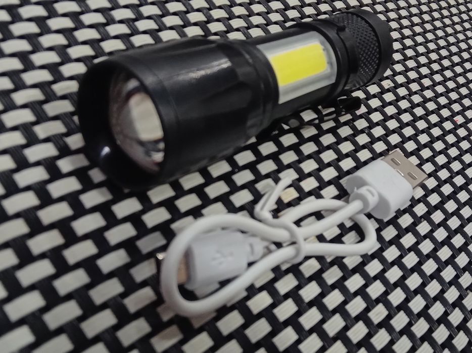 Акумоляторний лед ліхтар