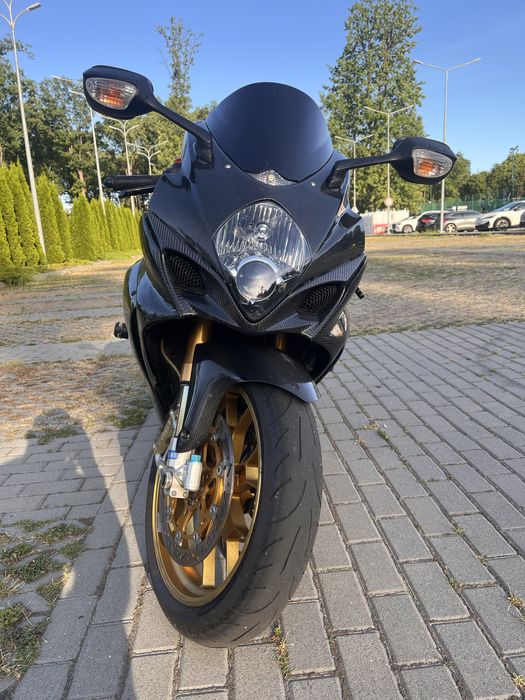 Продам suzuki gsxr 1000 k7-k8