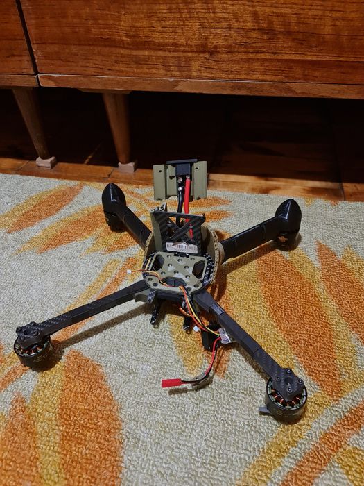 Дрон перехватчик