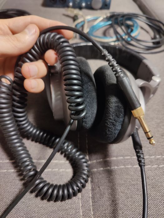 Студийные наушники Shure SMH940