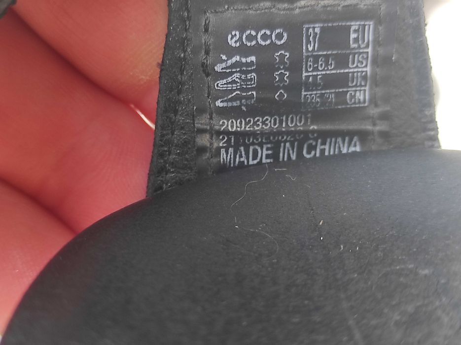Кожанние босоножки Ecco simpil р.37