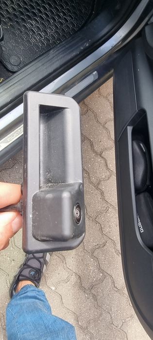 Orginalna kamera cofania z klamką otwierania klapy Audi Q3